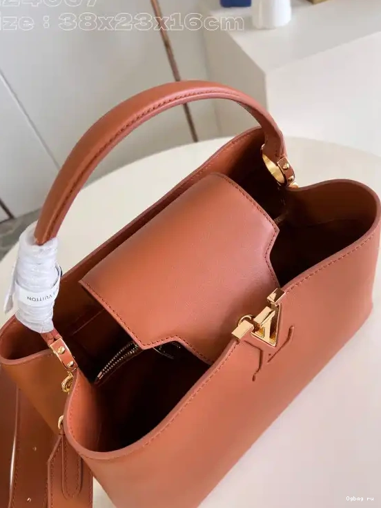 VUITTON LOUIS GM Capucines Souple-38*23*16CM 0704
